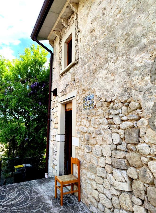 Ai Limiti • 67 • Stonehouse Guest House Palombaro Exterior photo