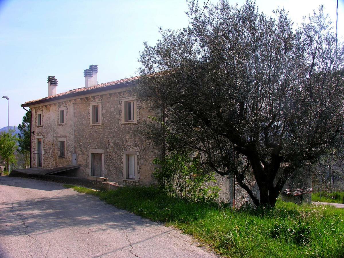 Ai Limiti • 67 • Stonehouse Guest House Palombaro Exterior photo